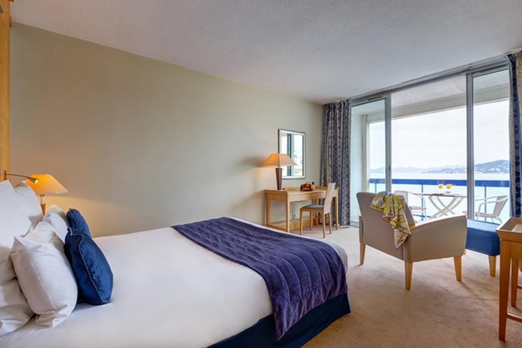 Garden Beach Hotel Ζουάν λε Πιν Εξωτερικό φωτογραφία